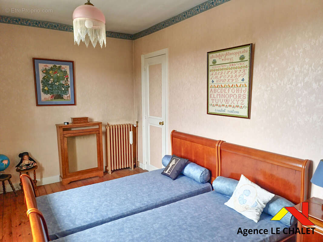 Maison à VILLENEUVE-LE-ROI