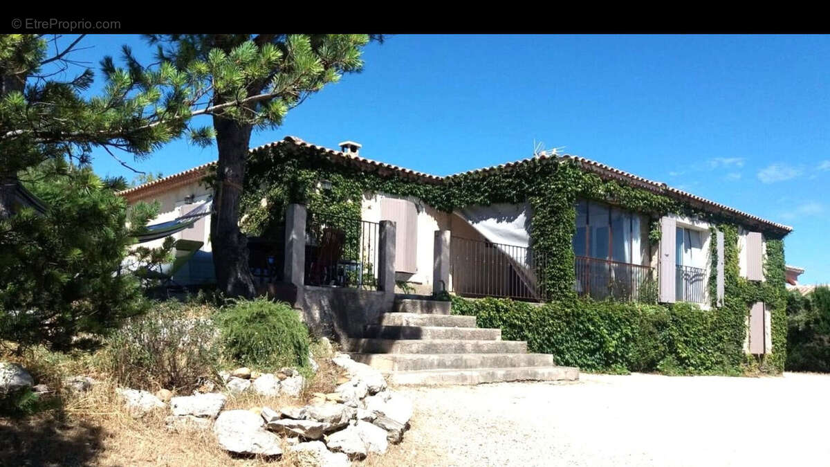 Maison à ROCHEFORT-DU-GARD