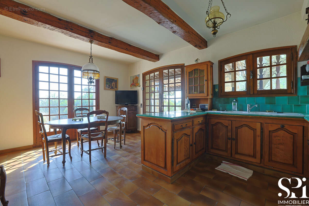 SOLLIES-VILlE- Maison familiale 4 chambres - Piscine - photo 17