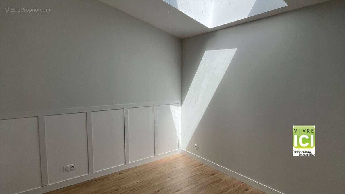 Maison à LA CHAPELLE-BASSE-MER