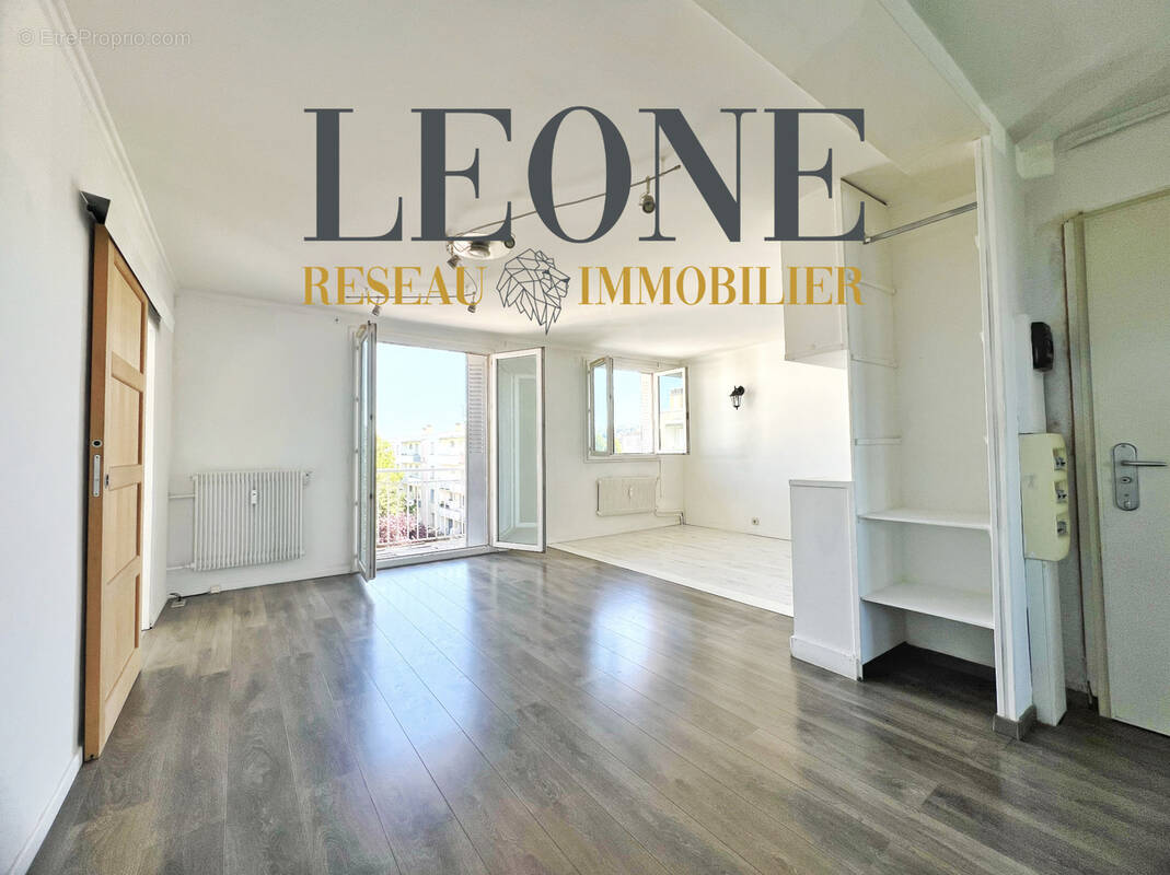 Appartement à PIERRE-BENITE