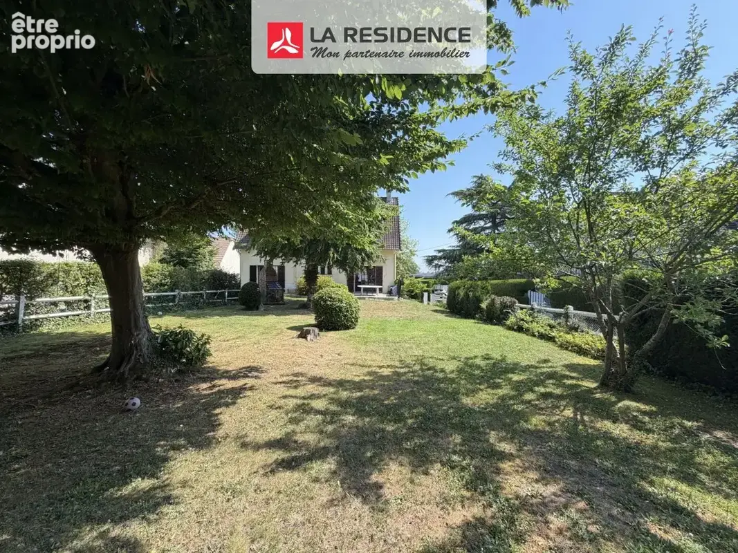 Maison 181 m² à L'etang-La-Ville  - photo 2