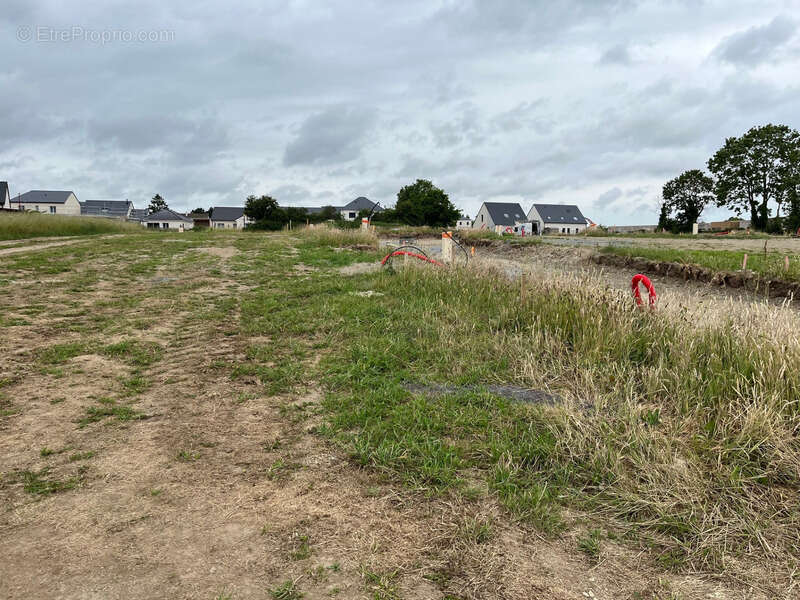 Terrain à AUNAY-SUR-ODON