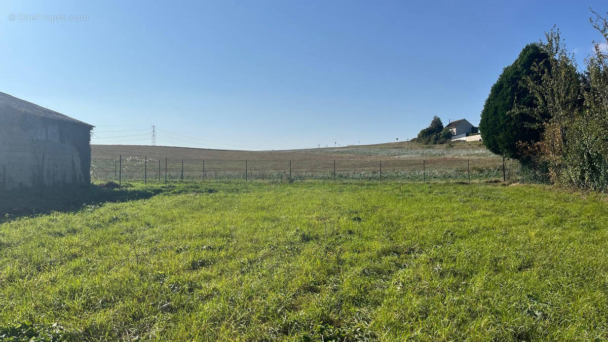 Terrain à GOUSSONVILLE