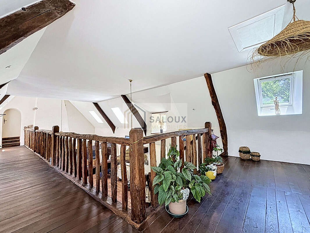 AMBON - Maison de charme en pierre de 240m² - photo 15