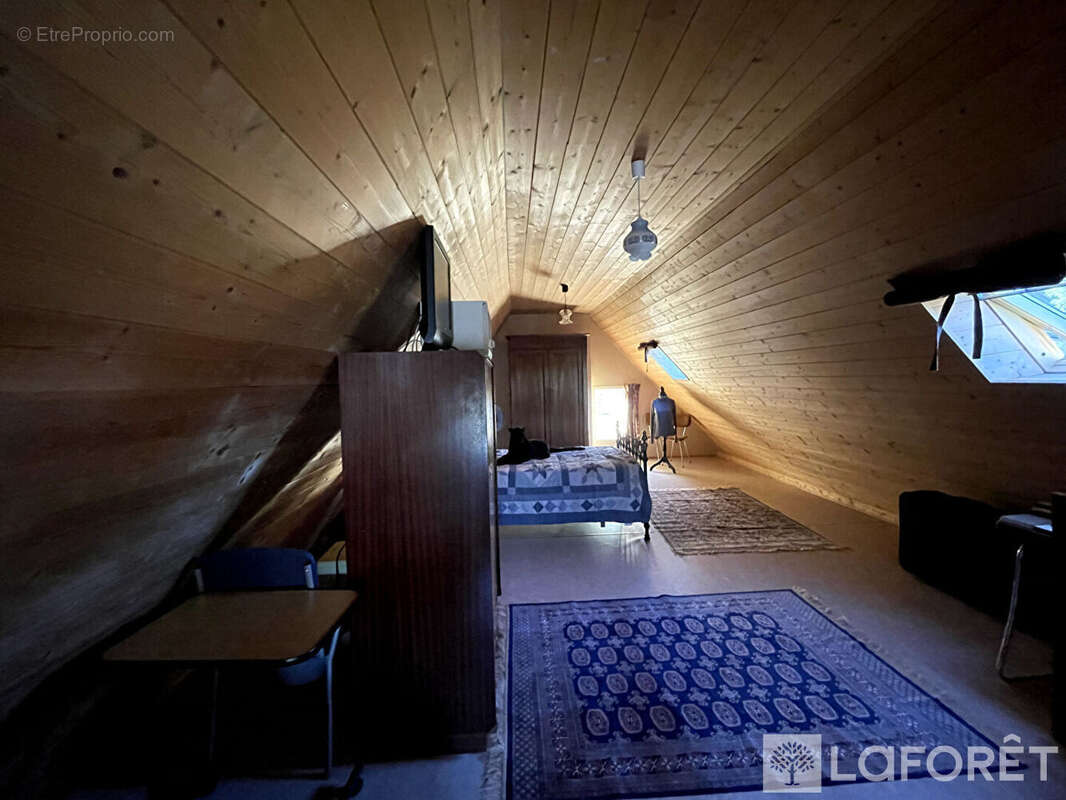 Maison à SAINT-MARTIN-SOUS-VIGOUROUX