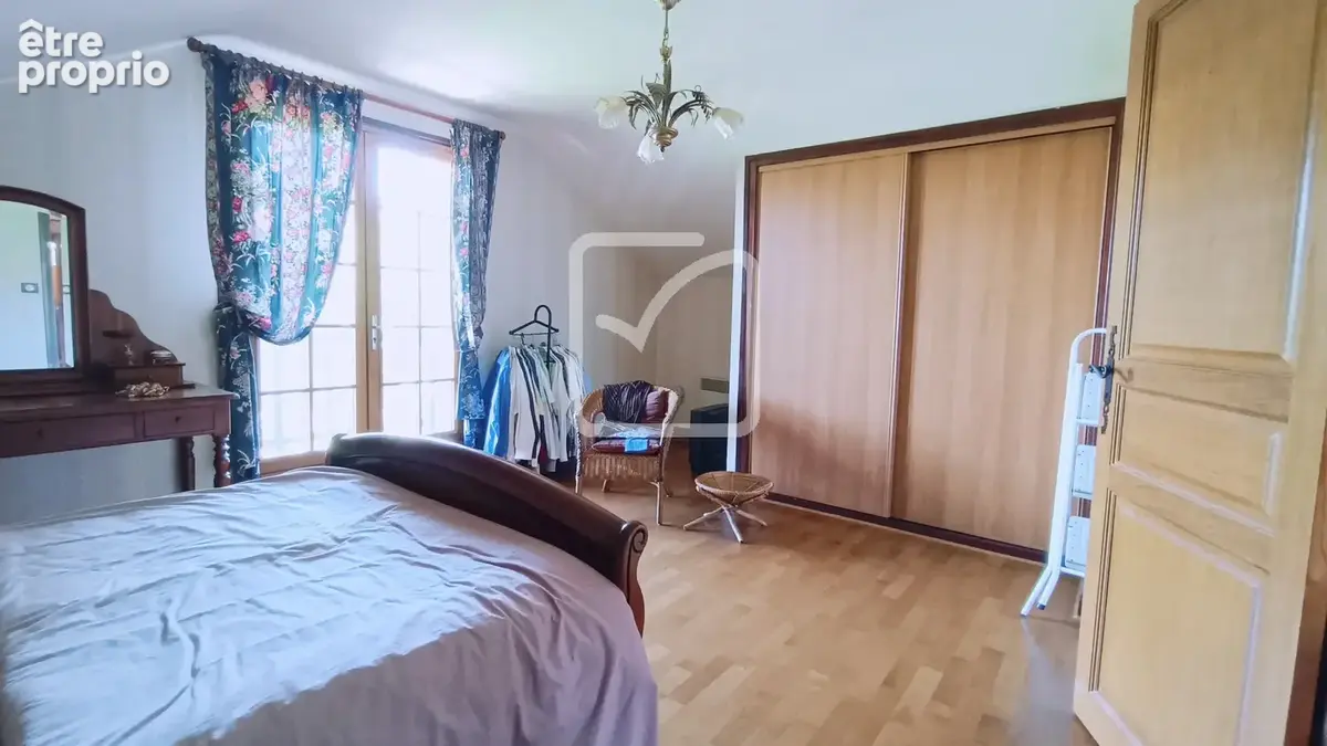 Elégante maison dans un beau cadre de vie. - photo 10