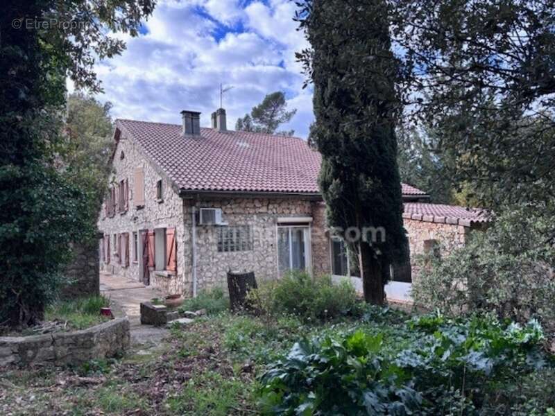 Maison à LA ROQUEBRUSSANNE