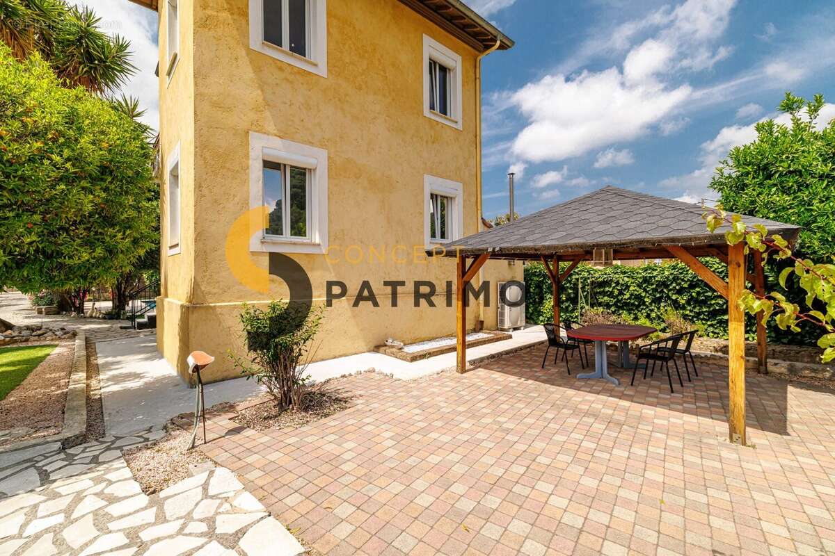 Maison 83 m² à Colomars  - photo 7