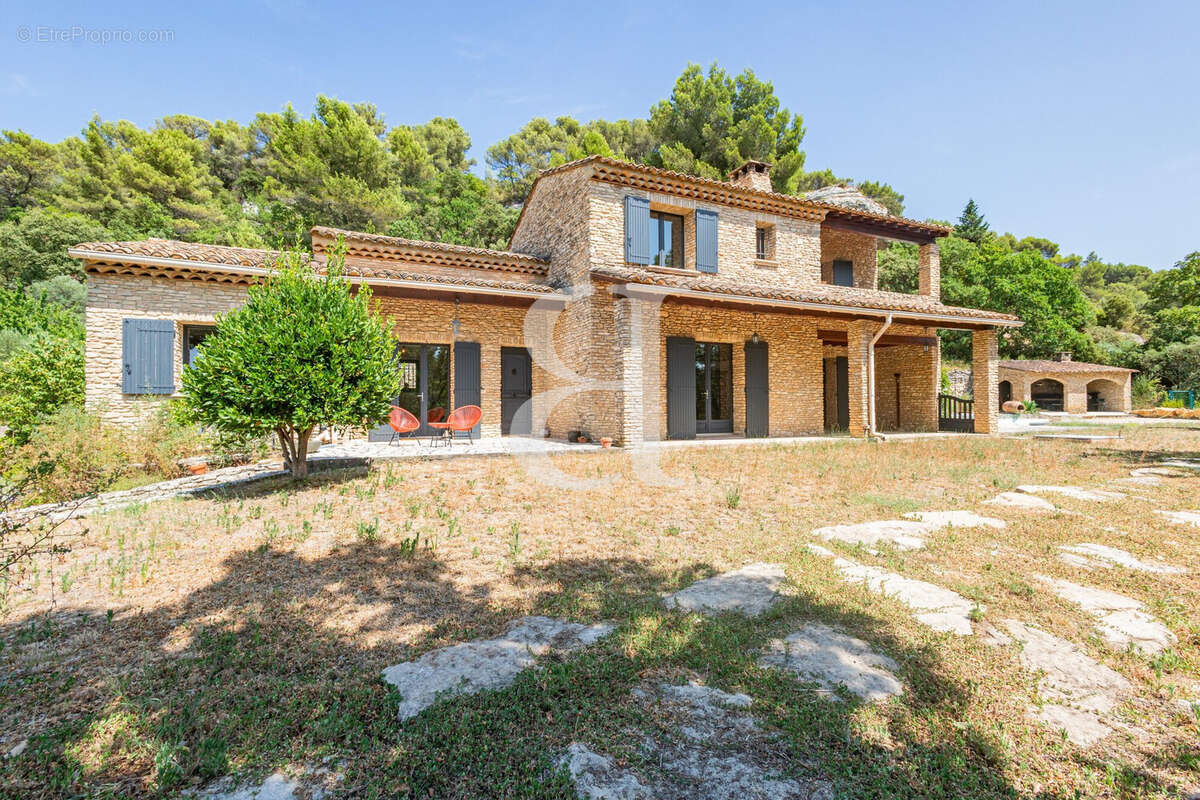 Maison 160 m² à Le Beaucet  - photo 6