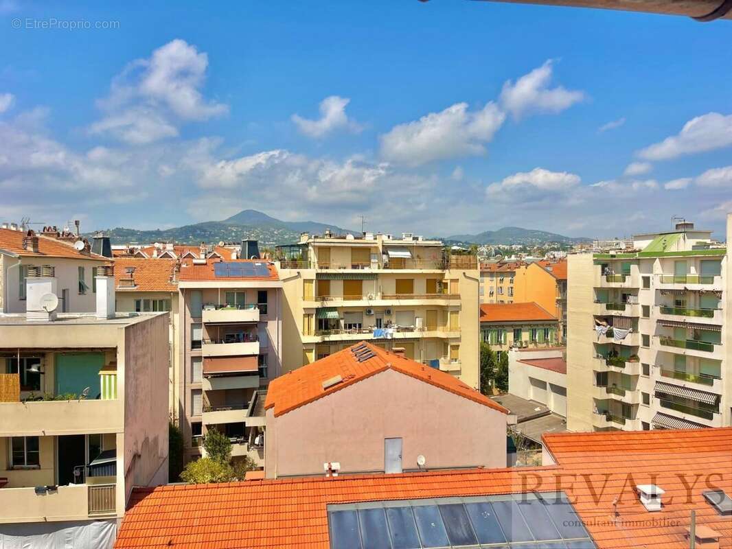 Alpes maritimes ( 06000) - nice centre ville/malaussena - studette 9m2 a vendre en dernier etage - photo 6