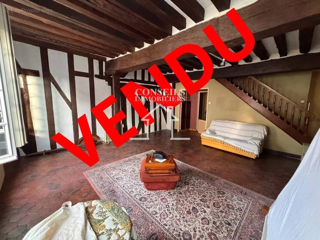 Maison à JOIGNY