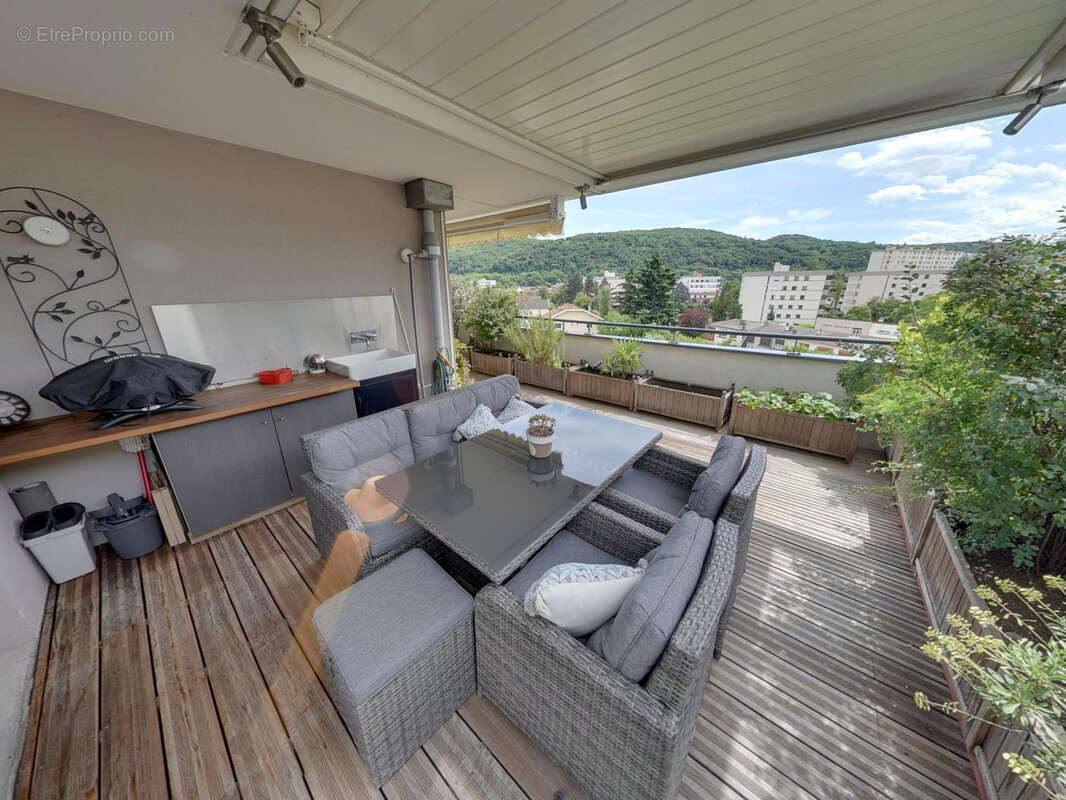Superbe loft haut de gamme 3 pieces + cuisine en dernier etage avec vue echirolles - photo 2
