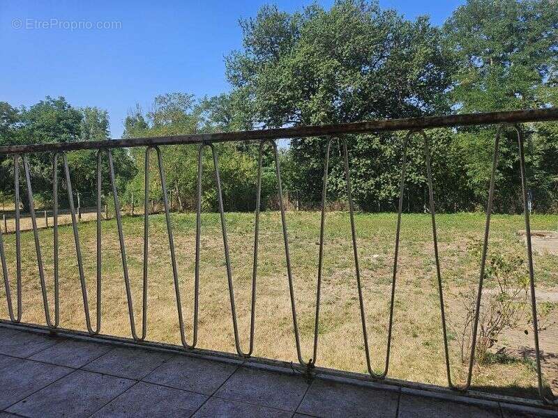 Maison 80 m² à Saint-Laurent-La-Conche  - photo 8