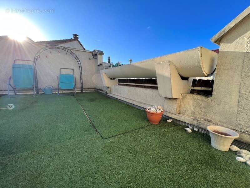 Appartement à COMBS-LA-VILLE