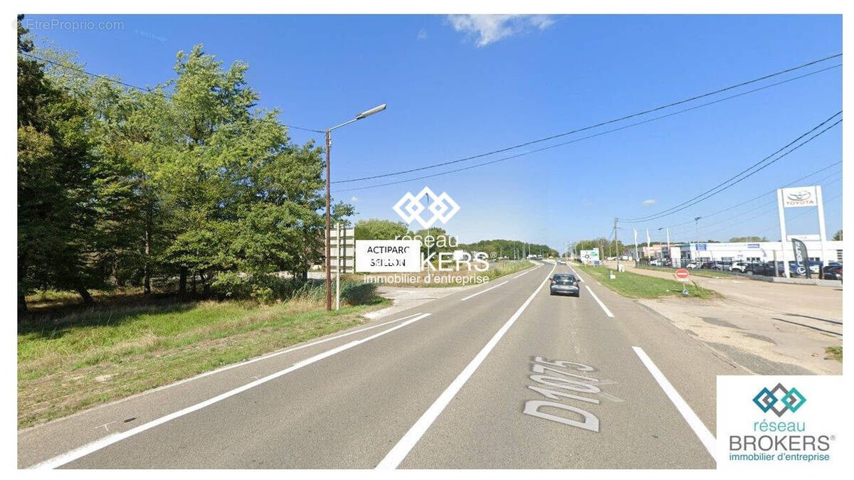 Commerce à MONTAGNAT