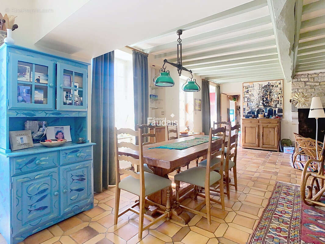 Maison 230 m² à Sainte-Marie-Du-Mont  - photo 4