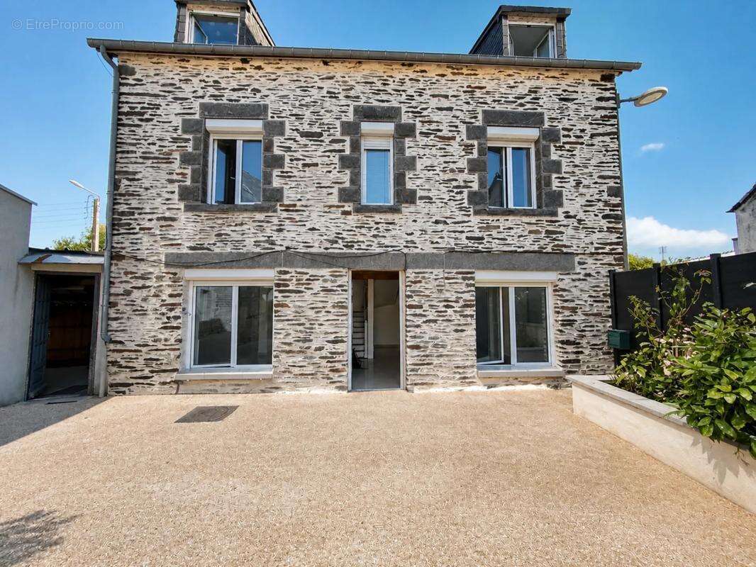 Maison de 4 pièces de 95 m² à Plussulien - photo 3