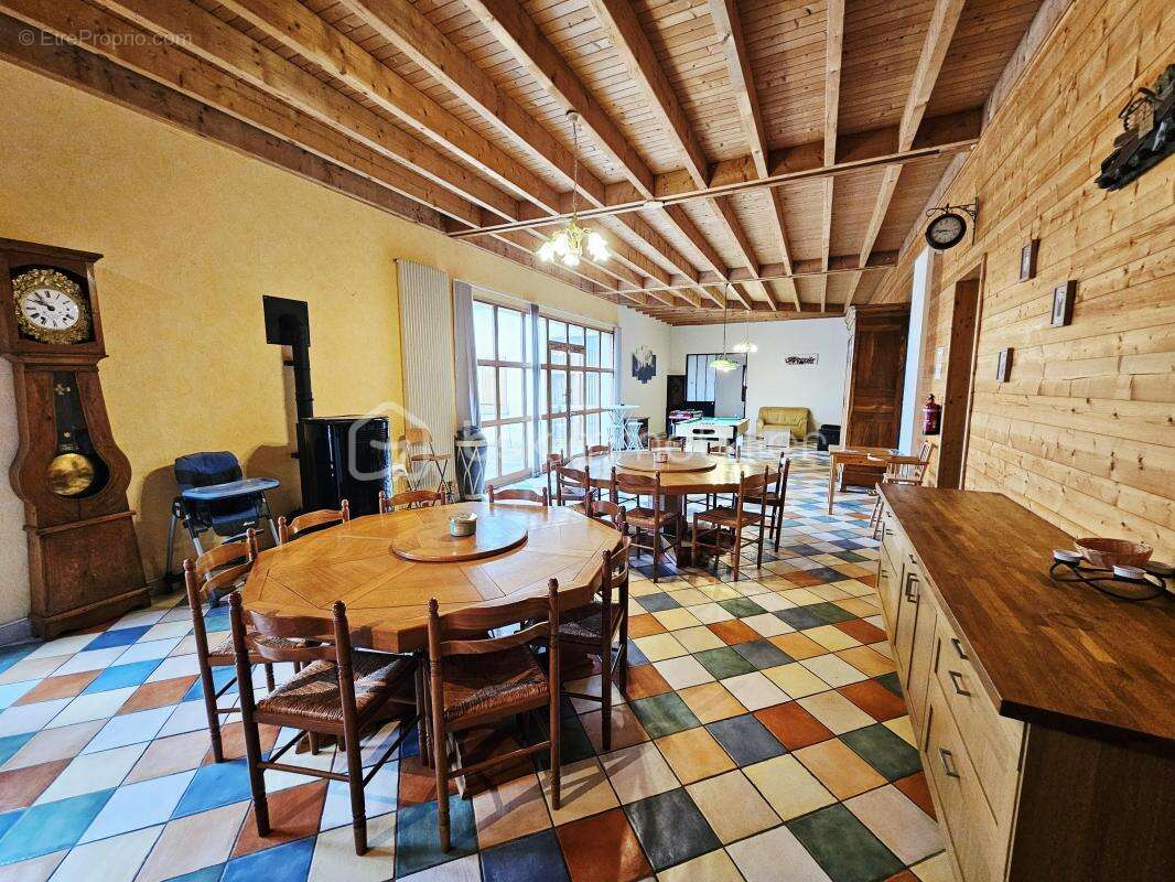 Maison à BESSE-ET-SAINT-ANASTAISE