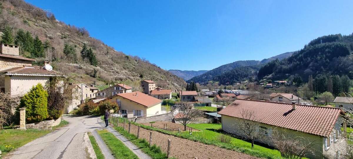 Maison à SAINT-MARTIN-DE-VALAMAS