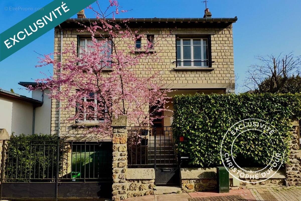 Photo 1 - Maison à CLAMART