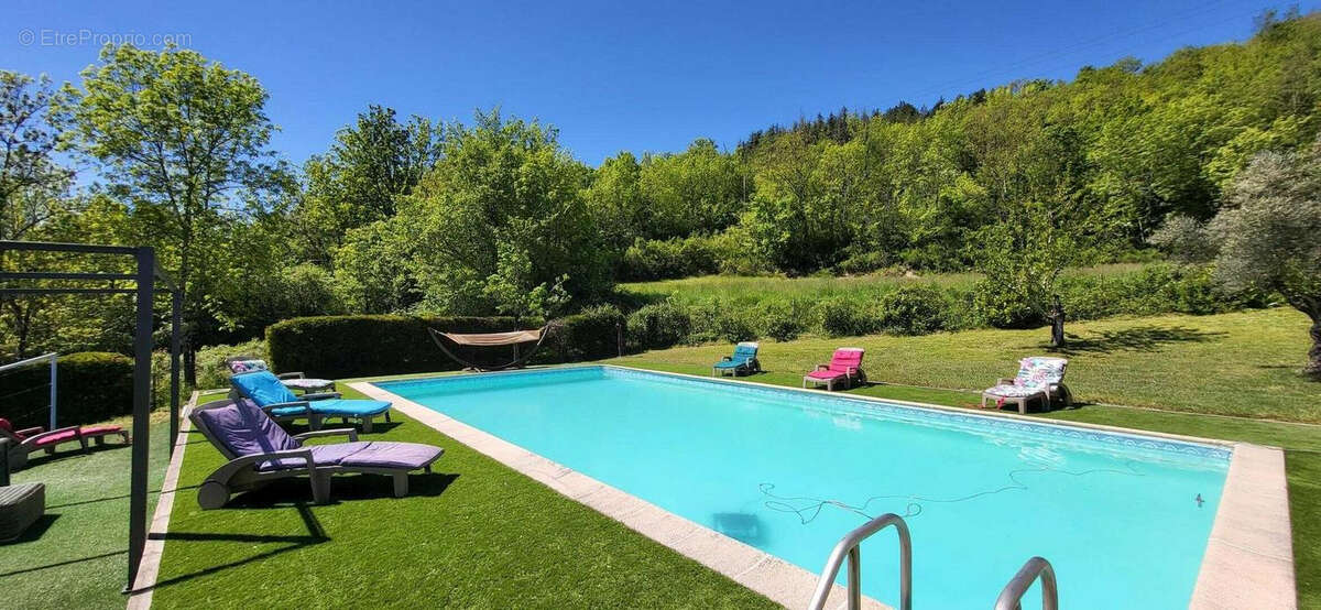 Maison à COLAYRAC-SAINT-CIRQ