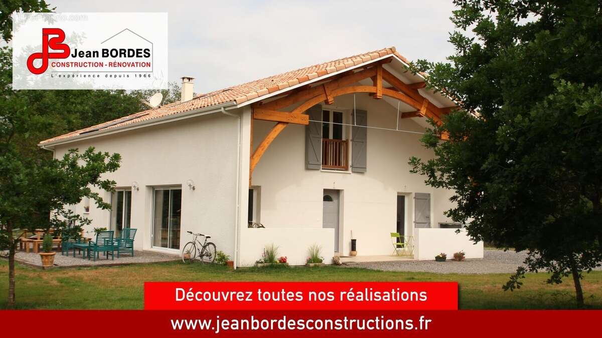 Terrain à PONTONX-SUR-L'ADOUR