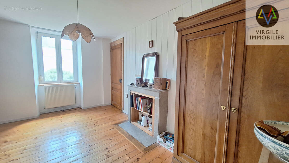 Bien rare aux Longevilles-Mont-d'Or: Maison familiale sur plus de 900 m2 de terrain - photo 6