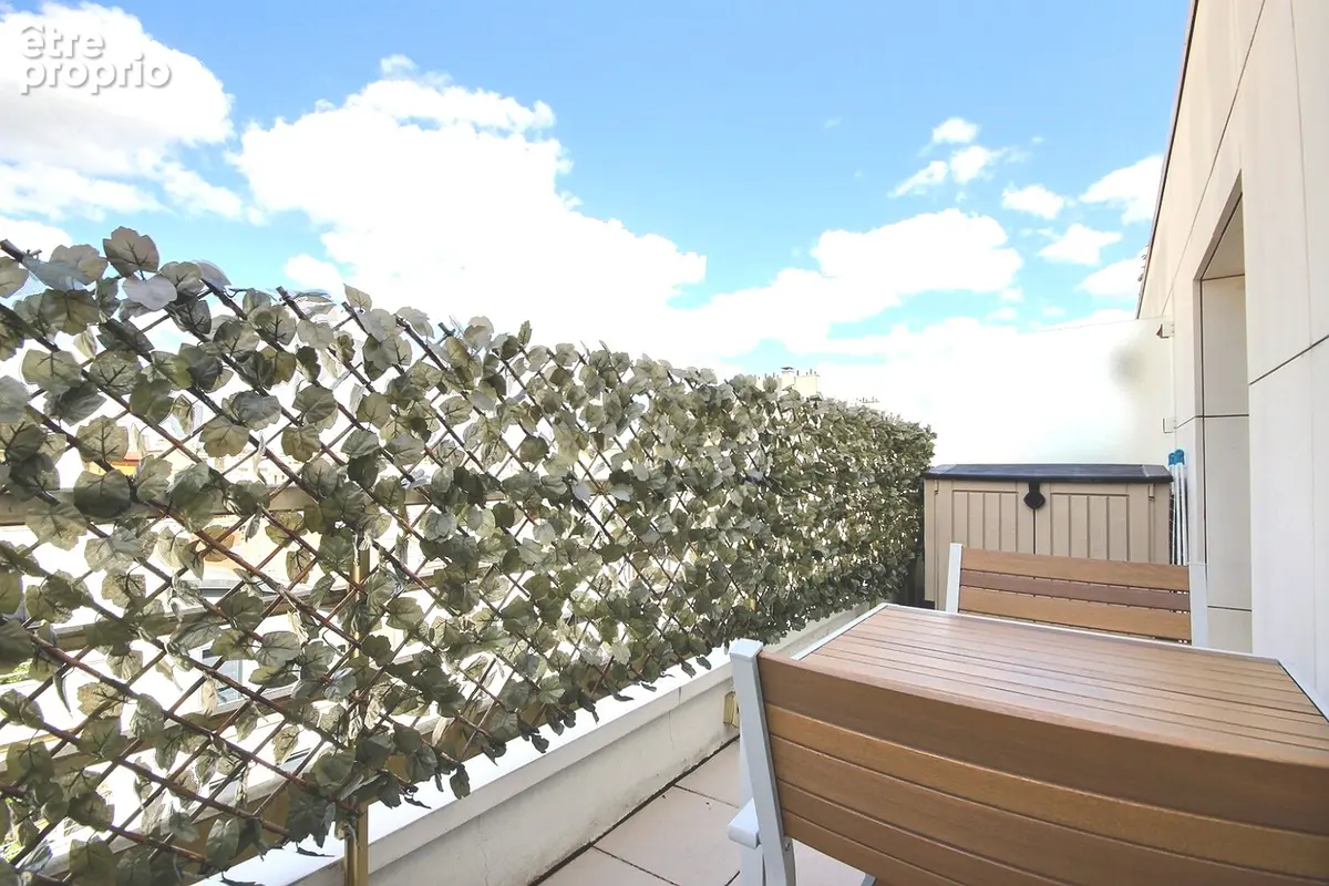 Résidence séniors, terrasses en étage élevé, plein soleil. - photo 2