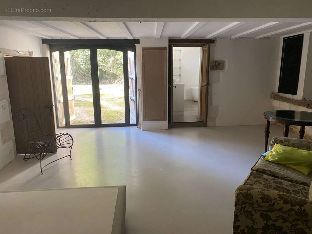 Maison à BARBEZIEUX-SAINT-HILAIRE