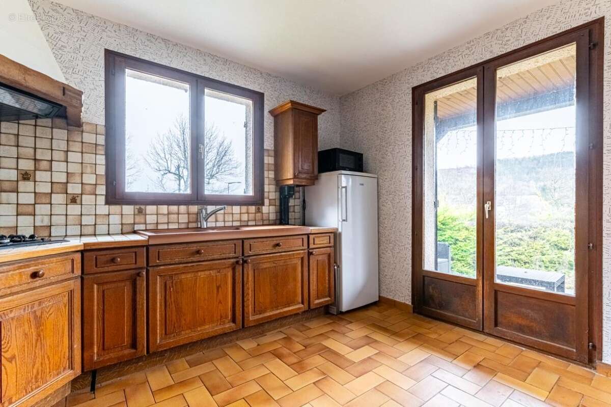 Maison à VEUVEY-SUR-OUCHE