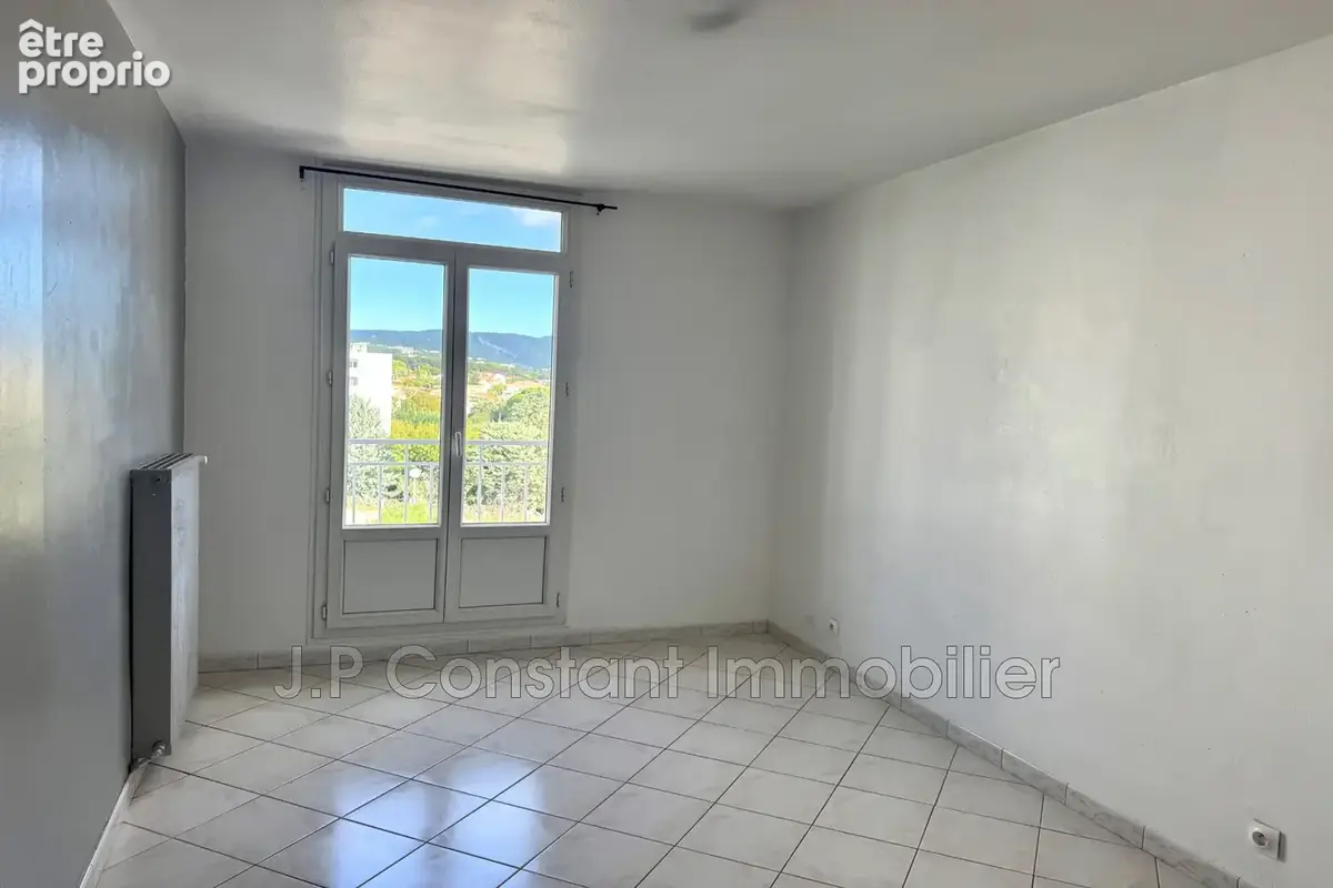 Appartement 3 pièces 58 m² à vendre à La Ciotat (13600) - photo 5
