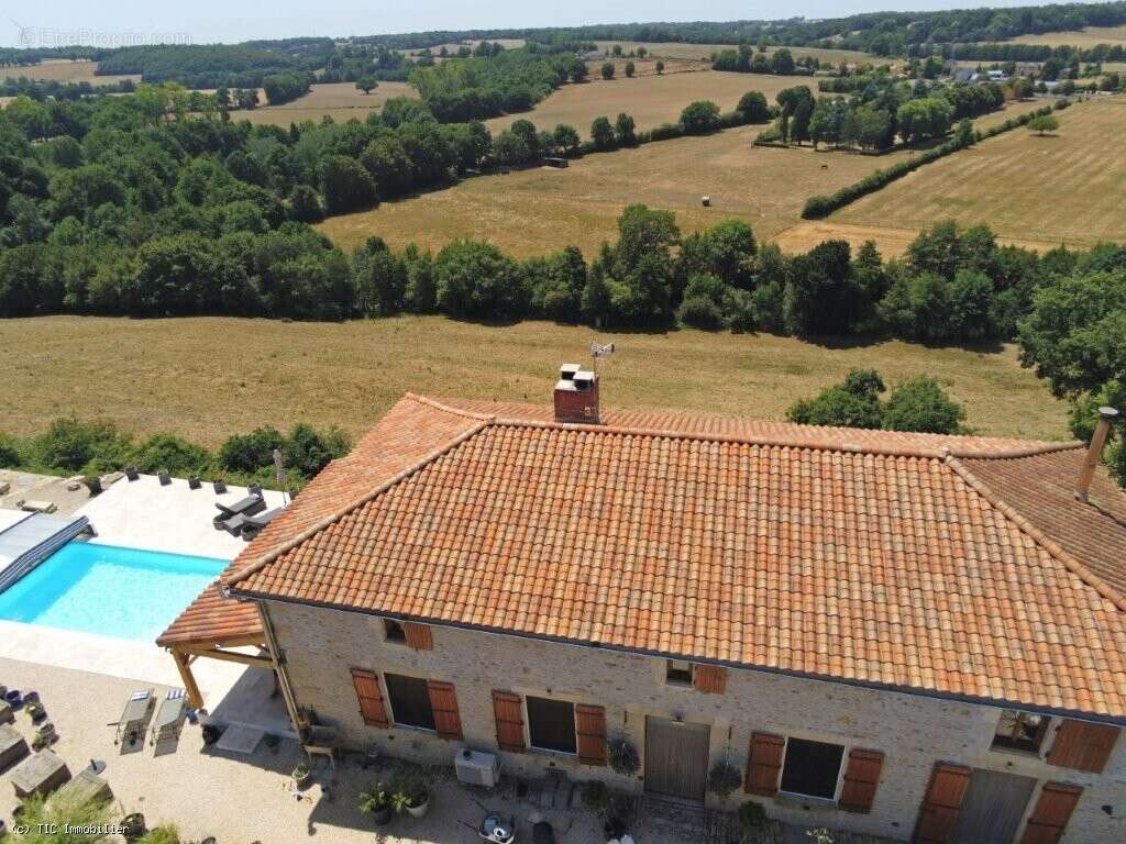 Maison à CHARROUX