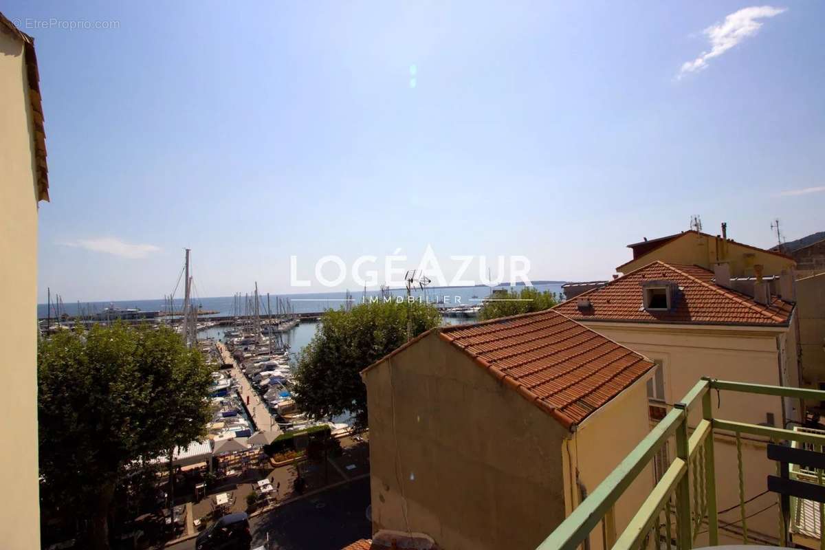 Appartement à VALLAURIS