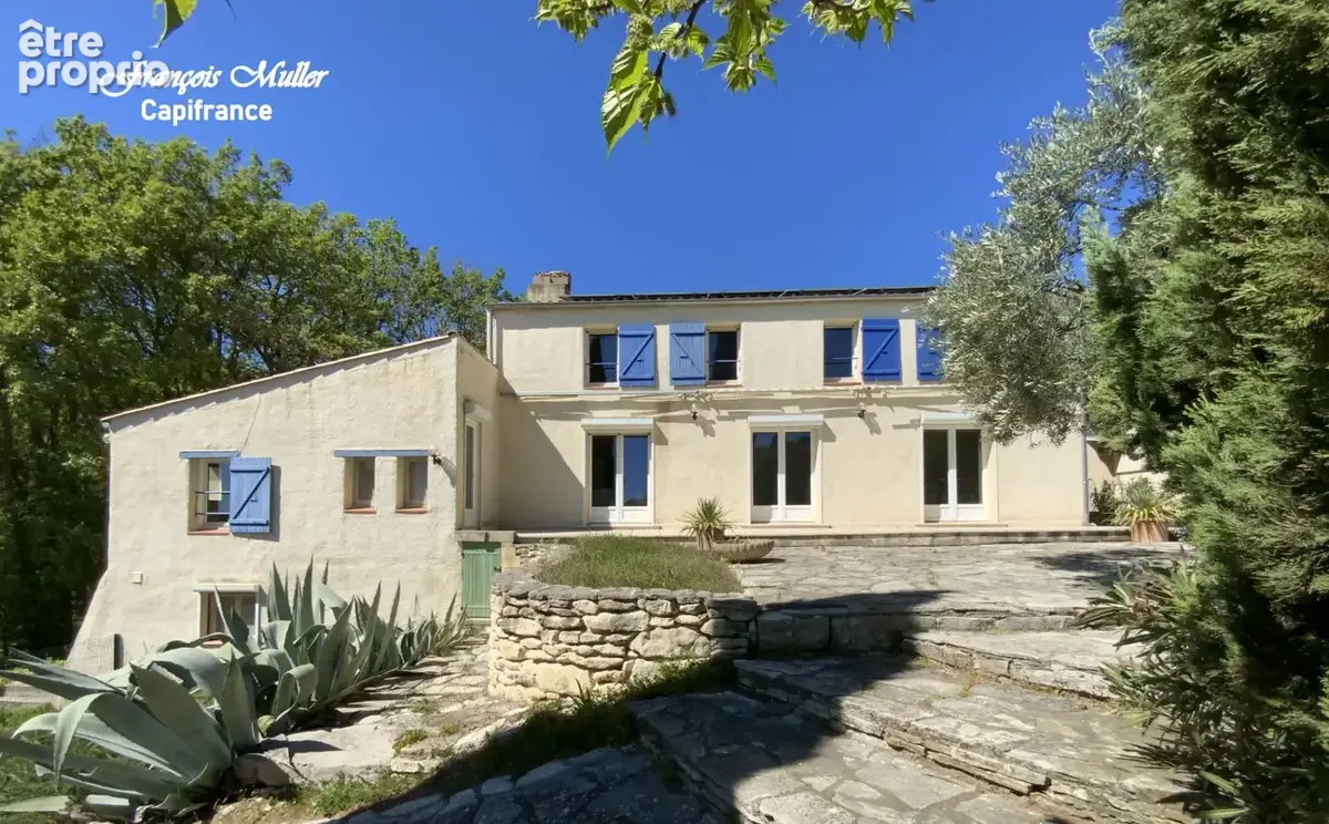 Splendide Propriété de 325 m2 à proximité de Pierrevert, 8800 m2 de terrain - photo 2