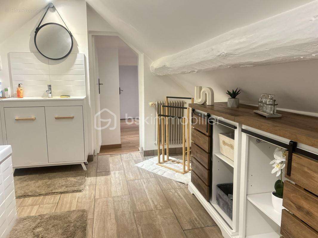 Maison à SAINT-GERMAIN-LAVAL