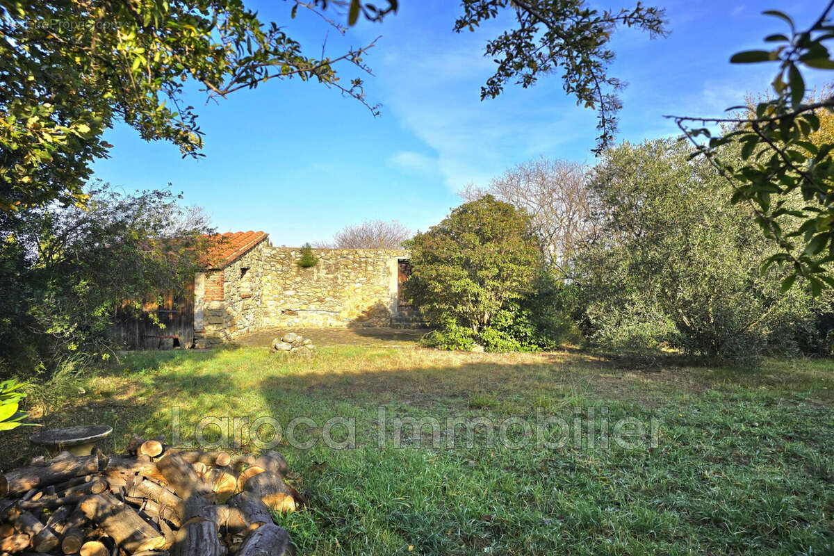 Maison à VILLELONGUE-DELS-MONTS