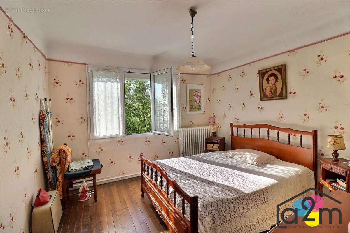 Maison avec sous-sol et jardin - Idéale premier achat! - photo 3
