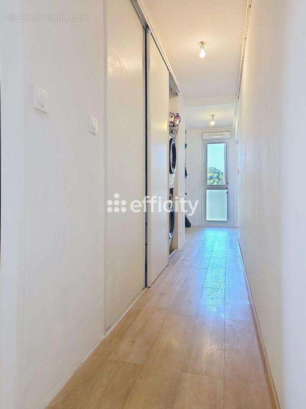 Appartement à MARSEILLE-9E