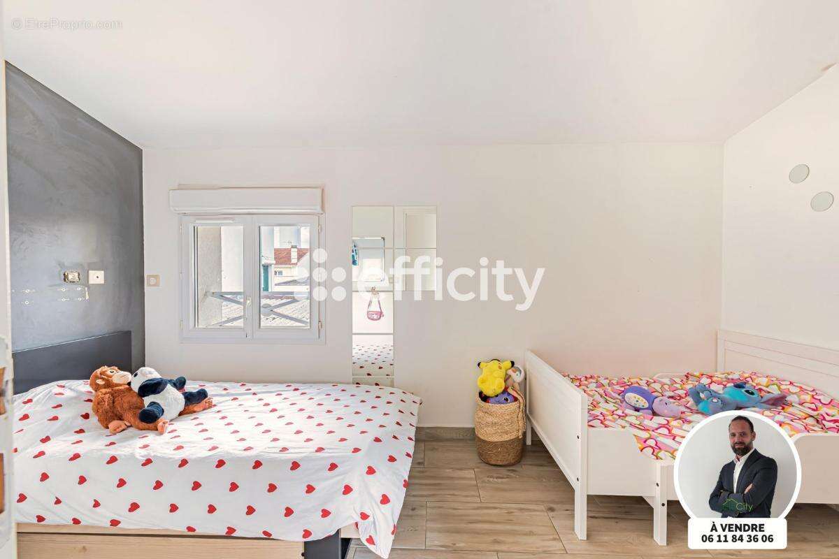 Maison 101 m² à Villeneuve-Le-Roi  - photo 7