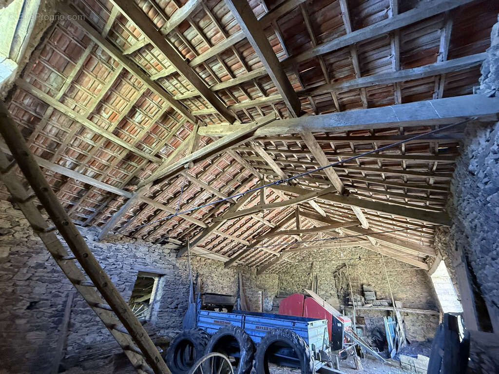 Maison à JOUQUEVIEL