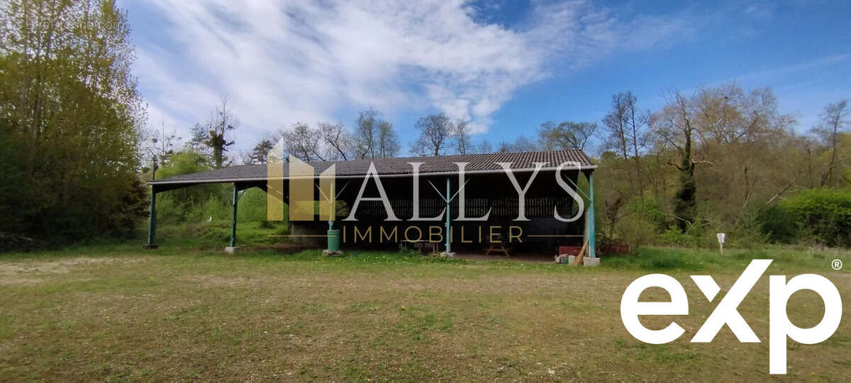 Commerce à RADEPONT