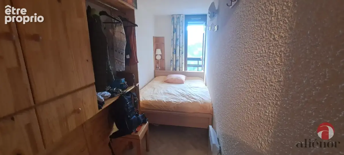 T2 entièrement rénové   Esprit montagne, mobilier sur mesure et parking à Samoens 1600. - photo 3