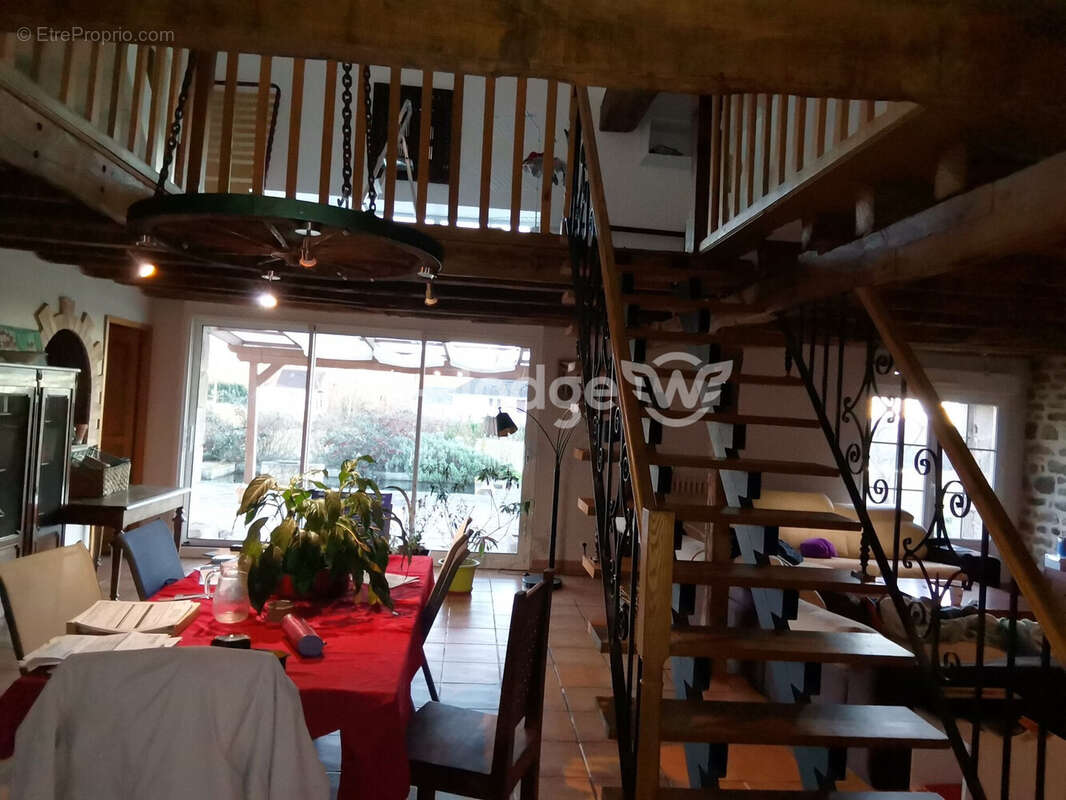 Maison à SAINT-AGNANT-DE-VERSILLAT