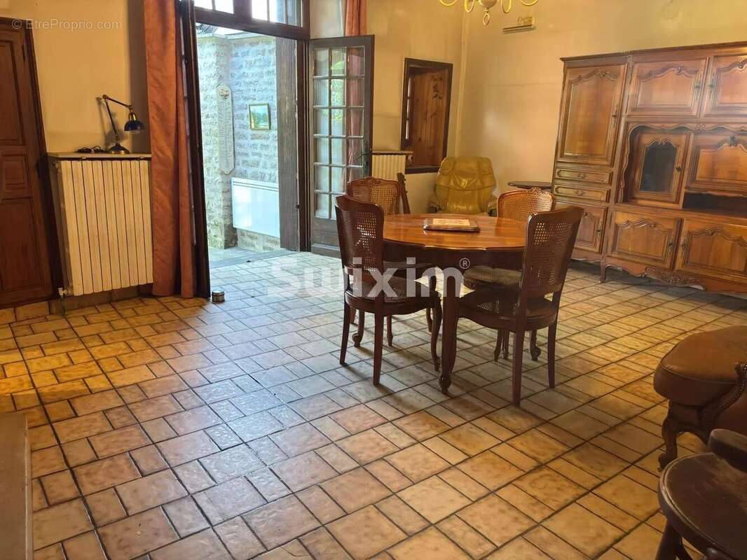 Propriété de caractère de 268 m² avec tour médiévale - photo 14