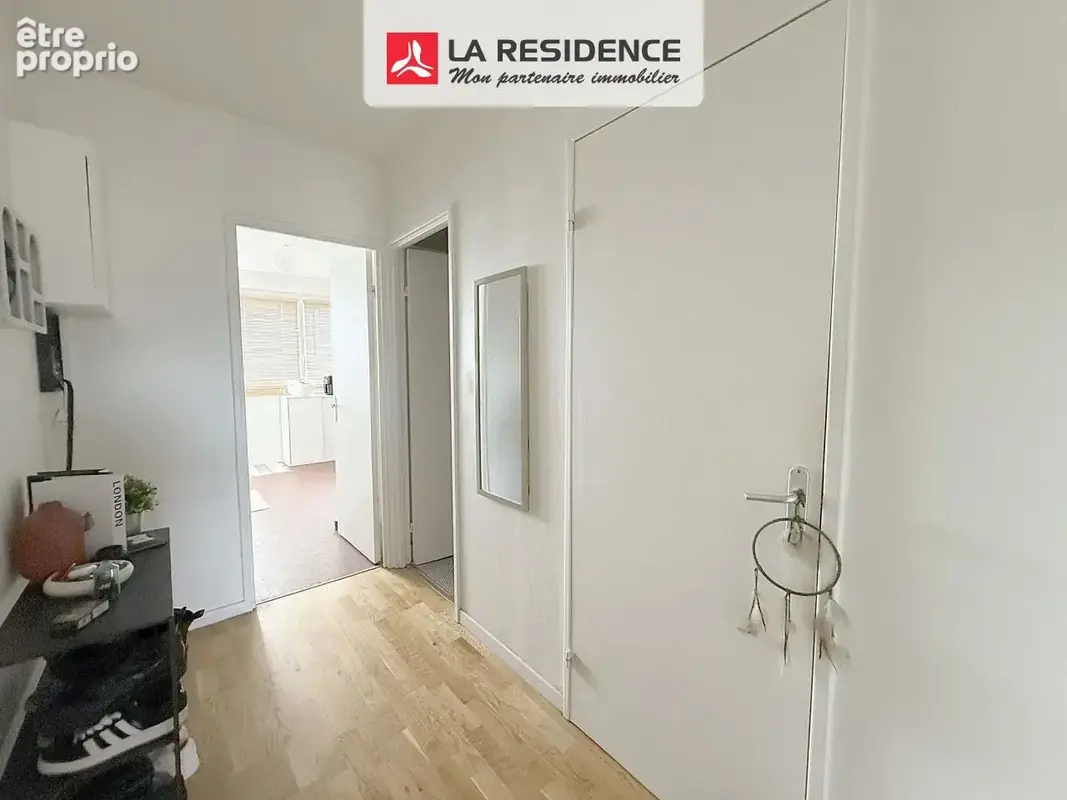 Appartement 1 pièce 35 m² à vendre à Velizy-Villacoublay (78140) - photo 4