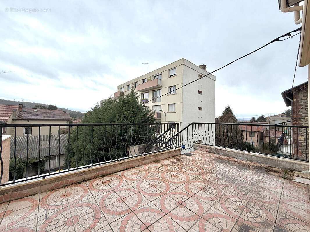Appartement à SAINT-ETIENNE