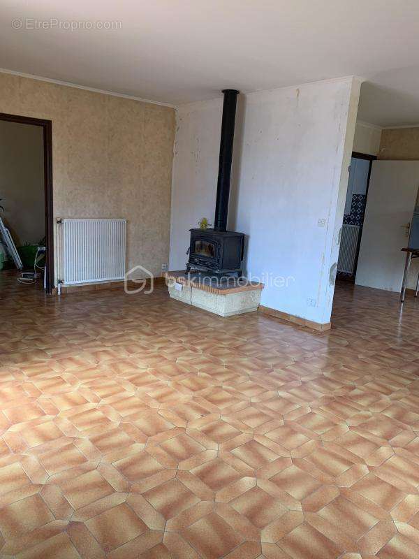 Maison à SAINT-RUSTICE