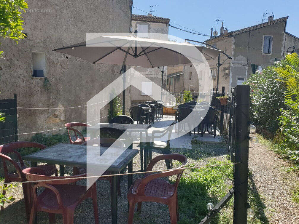 Commerce à VINON-SUR-VERDON