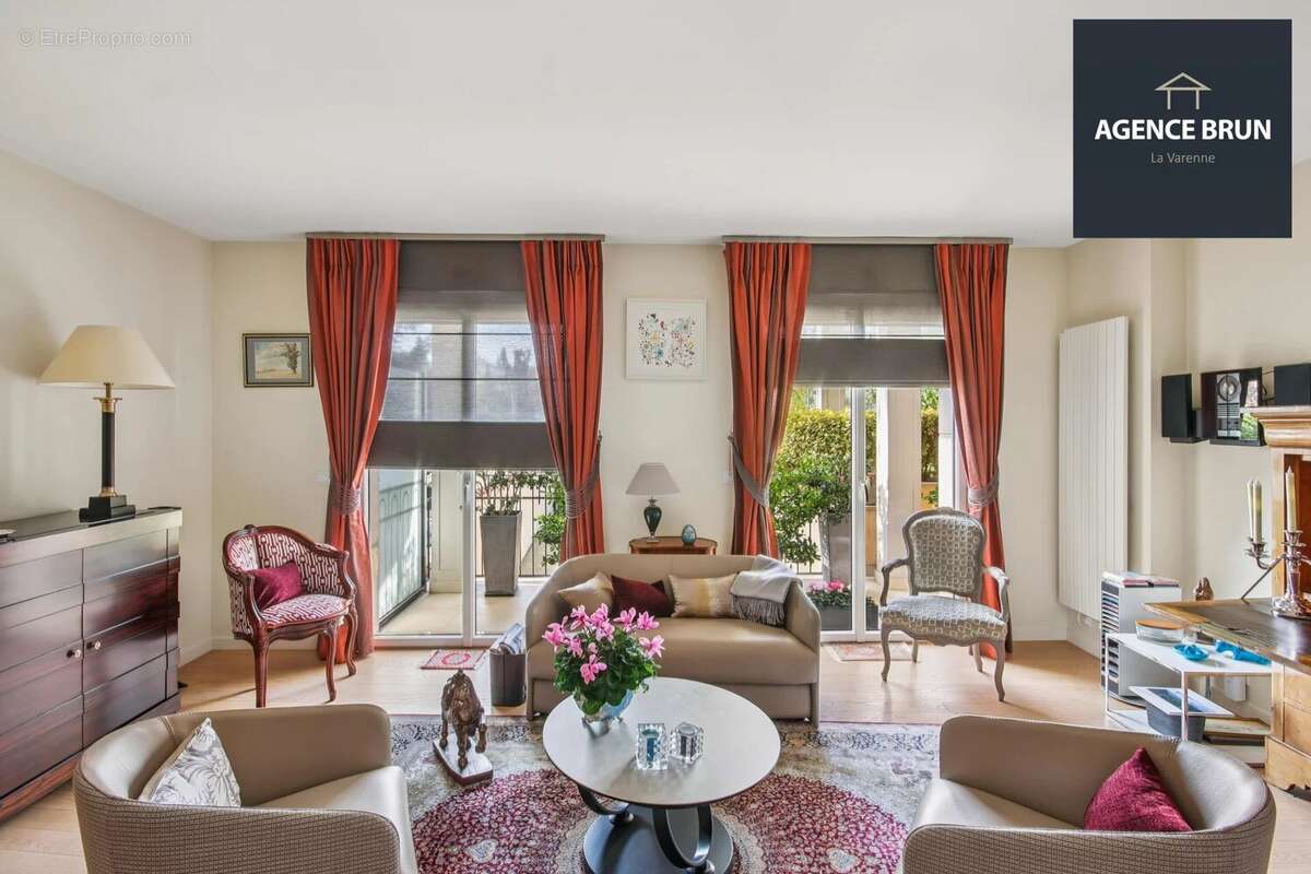 Appartement à SAINT-MAUR-DES-FOSSES